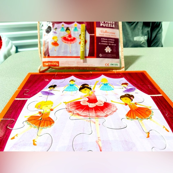 🚦🚦 Bundle 2 puzzles for $12 
Mudpuppy 12 piece Bag Jigsaw Puzzle - Ballerinas - Picture 3 of 8